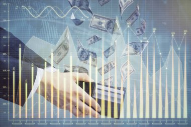 Finansal grafiğe çoklu pozlama hologram, Amerikan dolarları ve insan eli. Analiz kavramı.