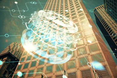 Veri temalı hologram gökdelenler arka planda çoklu pozlama ile şehir görünümüne çizim yapıyor. Büyük veri kavramı.