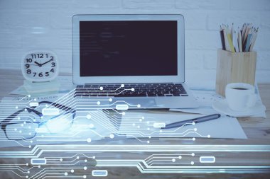 Bilgisayarın arka planda ve teknik tema çiziminde çoklu pozlama. Büyük veri kavramı.