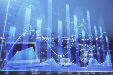 Kişisel bilgisayar arkaplanına çizilmiş borsa hologramı. Çifte maruziyet. Yatırım kavramı.