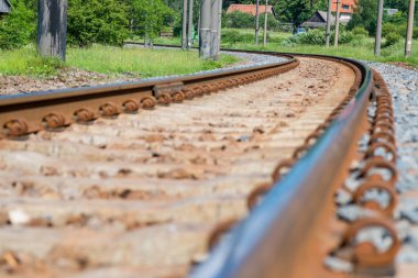 Demiryolu tuval, demiryolu parça, dağ diken diken, dağlar orman, ağaçlar, dağlar demiryolu parça