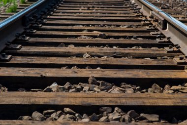 Demiryolu tuval, demiryolu parça, dağ diken diken, dağlar orman, ağaçlar, dağlar demiryolu parça