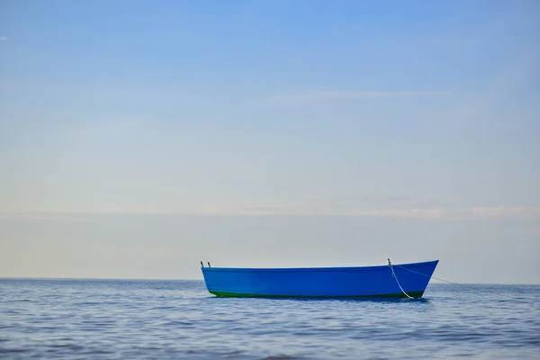 Boot Blau Meer — Stockfoto