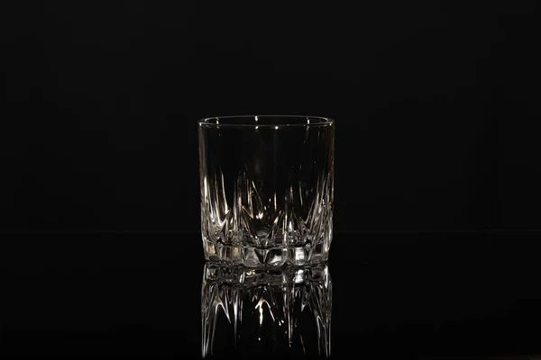 Kleines Leeres Glas Für Whiskey Cognac Oder Bourbon Alte Mode — Stockfoto