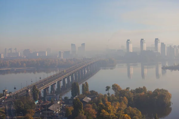 autumn morning in the city