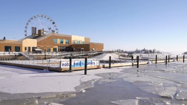 Helsinki Finlandiya Şubat 2018 Röpotajlar Deniz Havuzu Kış Helsinki Merkezi — Stok video