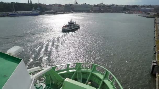 Pemandangan Helsinki dari feri laut . — Stok Video