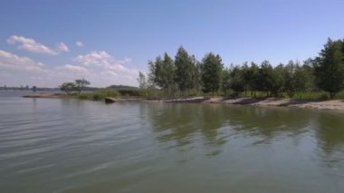 Güney Finlandiya, Baltık Denizi Adaları arasında tekne.
