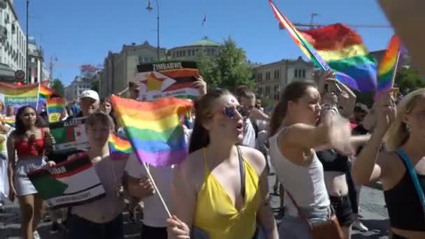 A Parada do Orgulho em Oslo Noruega — Vídeo de Stock