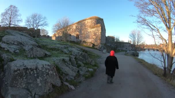 Suomenlinna старої фортеці на островах поблизу столиці Гельсінкі Фінляндії — стокове відео