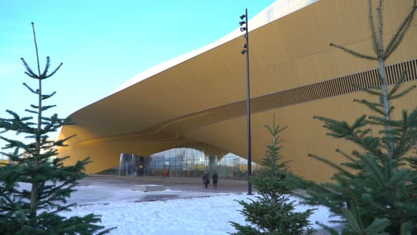 Helsinki Şehir Merkez Kütüphanesi güneydoğusunda — Stok video