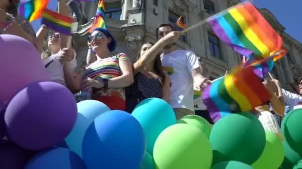 A Parada do Orgulho em Oslo Noruega — Vídeo de Stock