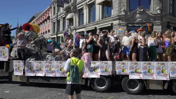 Le défilé de la fierté à Oslo Norvège — Video
