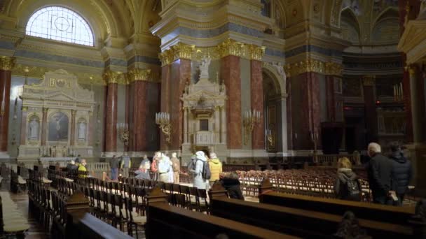 Interior of St. Stephens Basilica Szent Istvan Bazilika — Stock Video