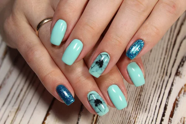 Güzel eller. Güzel el ile mükemmel çivi