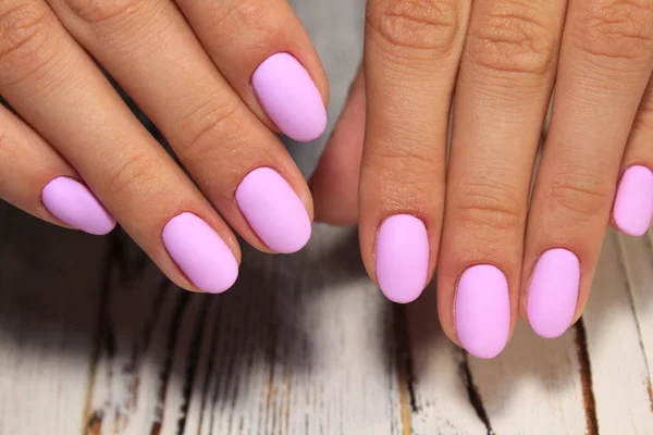 Geweldige Natuurlijke Nagels Vrouwenhanden Met Schone Manicure Gellak Aangebracht — Stockfoto