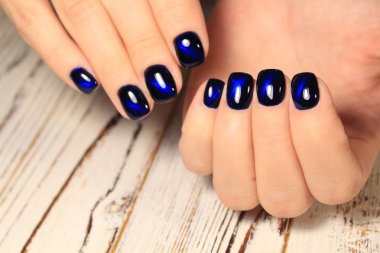 Manikür yaz 2018 parlak, renkli tasarım