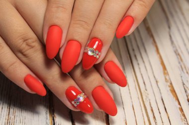 Doğal çivi güzellik. Mükemmel temiz manikür