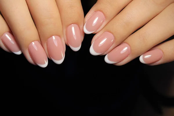 Unhas Naturais Incríveis Mãos Mulher Com Manicura Limpa Gel Polonês — Fotografia de Stock