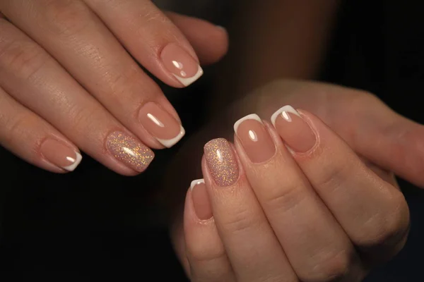 Unhas Naturais Incríveis Mãos Mulher Com Manicura Limpa Gel Polonês — Fotografia de Stock