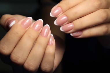 Güzel eller. Güzel el ile mükemmel çivi