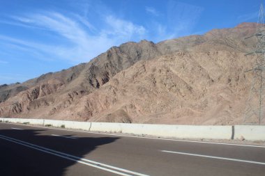 Mısır çölde asfalt yol. Sina