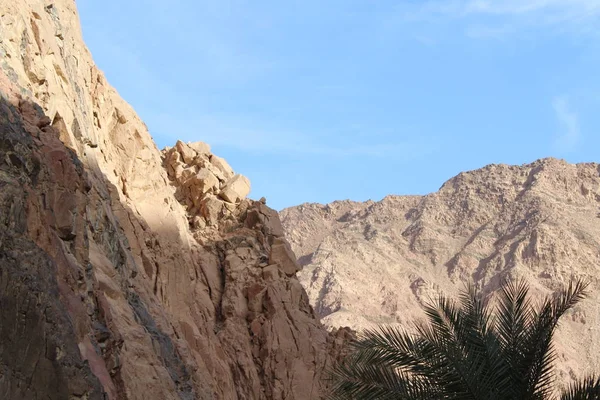 Beau Paysage Avec Montagnes Ciel Nuageux Magnifique — Photo