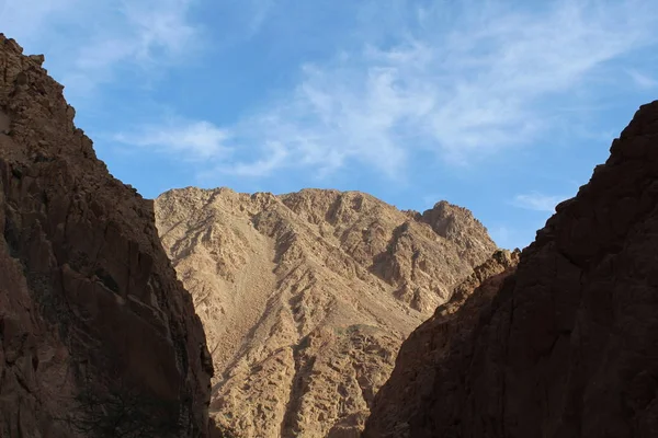 Beau Paysage Avec Montagnes Ciel Nuageux Magnifique — Photo