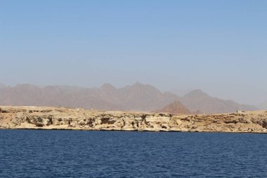 Tekneler ve Kızıldeniz ile güzel manzara