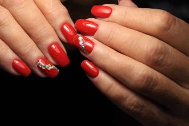 Manikür, en iyi yaz parlak, renkli tasarım