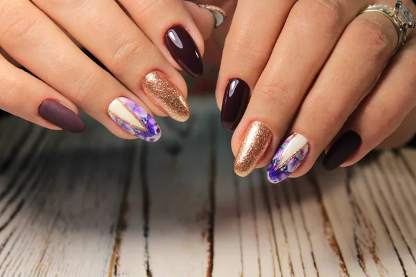 Mode Manicure Met Een Ontwerp Een Mooie Textuur — Stockfoto