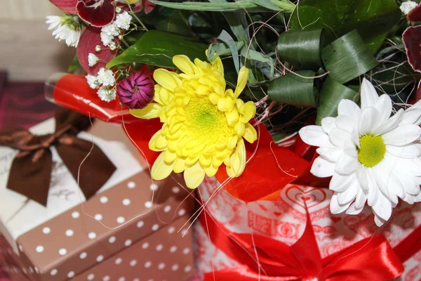Cadeau Pour Orchidée Fleurs Saint Valentin Pour Les Filles — Photo