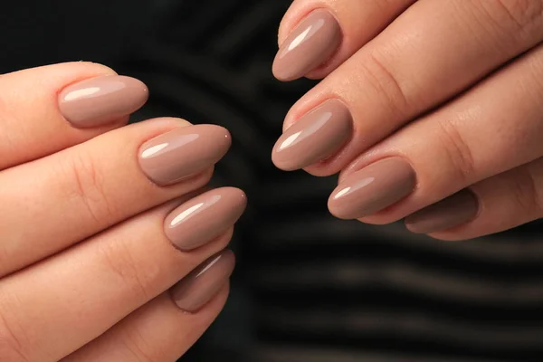 Noel Nail sanat manikür. Kış tatili stili parlak