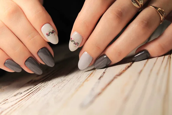 Perfecte Manicure Natuurlijke Nagels Aantrekkelijke Moderne Nail Art — Stockfoto