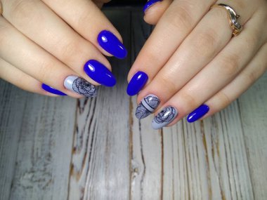 Doğal çivi güzelliği.