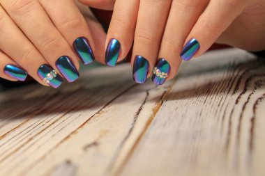 Kızlardan manikür moda tasarımı