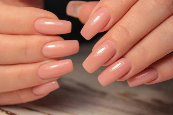 Unas Uñas Naturales Increíbles Las Manos Las Mujeres Con Manicura — Foto de Stock