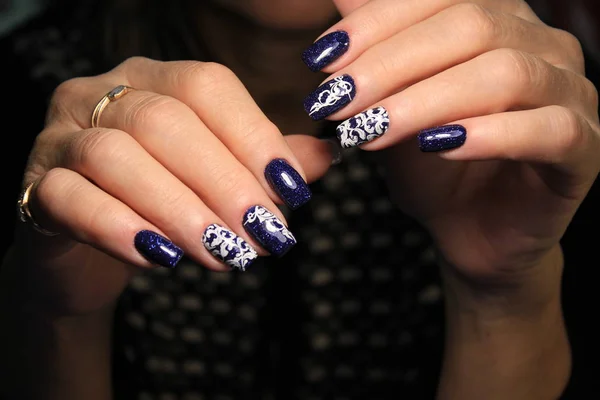 Manicura Uñas Navidad Invierno Estilo Vacaciones Brillante Manicura Con Gemas — Foto de Stock