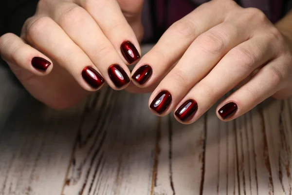 Ładny Manicure Kobiece Dłonie Kobieta Ręce — Zdjęcie stockowe