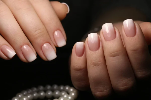 Sexy Grijze Manicure Achtergrond Van Een Trendy Textuur — Stockfoto