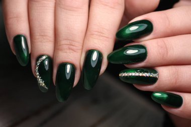 Doğal çivi güzellik. Mükemmel temiz manikür