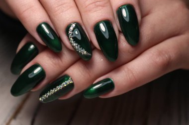 Doğal çivi güzellik. Mükemmel temiz manikür