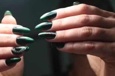 Doğal çivi güzellik. Mükemmel temiz manikür