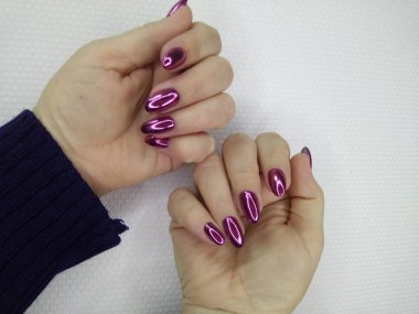 Manikürlü tırnaklar tırnak cilası sanat tasarım. En iyi