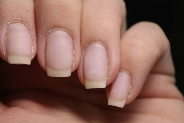 La manicura glamorosa de las uñas — Foto de Stock