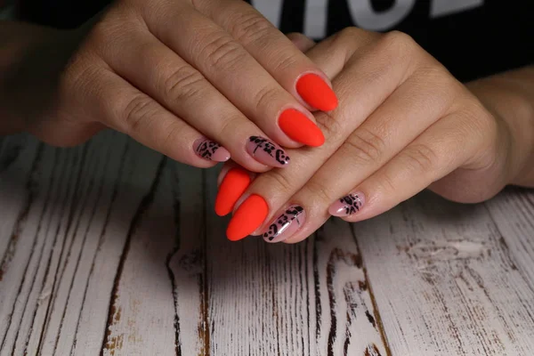 Jeugd manicure ontwerp beste nagels, gel lak — Stockfoto