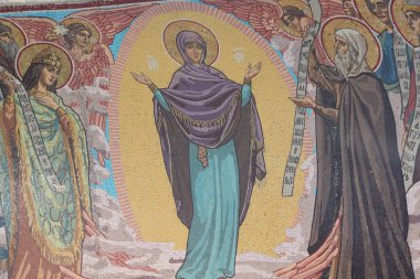 Kilise duvarlarında güzel resimler