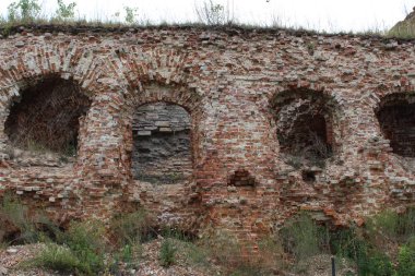 Eski hapishane kalıntıları, St. Petersburg'da bir şehir.