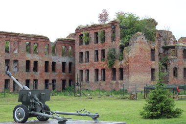 Eski hapishane kalıntıları, St. Petersburg'da bir şehir.