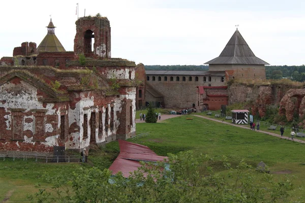 Old prison ruins, a city in St. Petersburg. — Stock Photo, Image